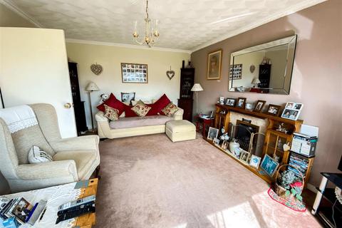 27 Blean View Road, Greenhill, Herne Bay, CT6 7RA
