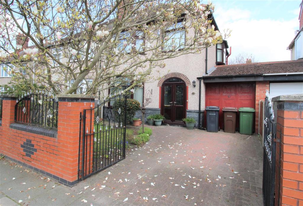 The Northern Road, Crosby, Liverpool 3 bed semidetached house £250,000