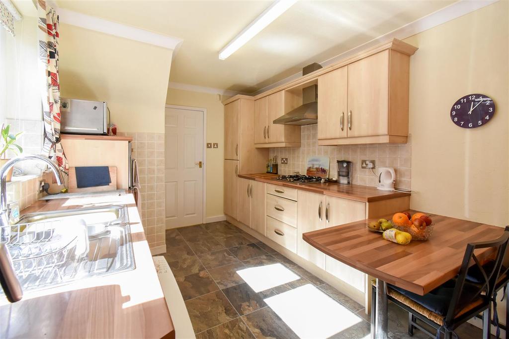 Kentmere Drive, Blackburn 3 bed semidetached house £179,950