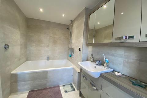 45a Manor Road, Northampton, NN2 6QJ