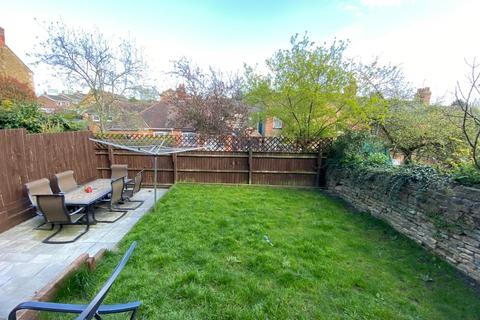 45a Manor Road, Northampton, NN2 6QJ