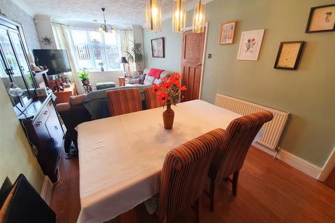 73 Beaumont Road, Nuneaton, CV11 5HF