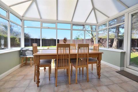 15 Ullenwood Road, Gloucester, GL4 4RA