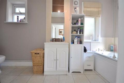 15 Ullenwood Road, Gloucester, GL4 4RA