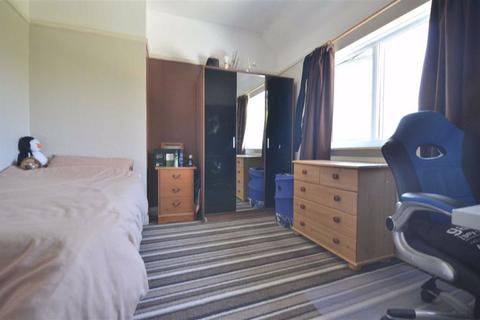 15 Ullenwood Road, Gloucester, GL4 4RA