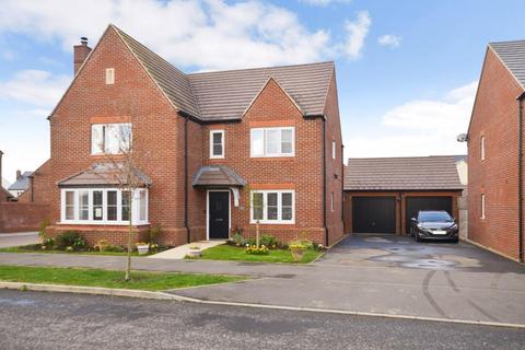22 Dacey Drive, Upper Heyford, Bicester, OX25 5AA