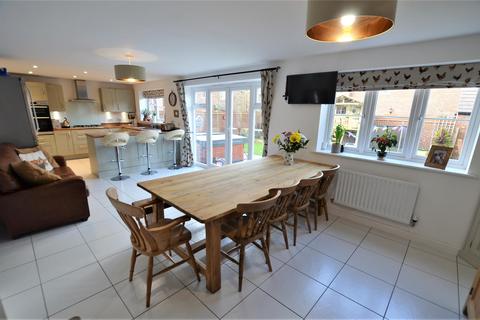 22 Dacey Drive, Upper Heyford, Bicester, OX25 5AA