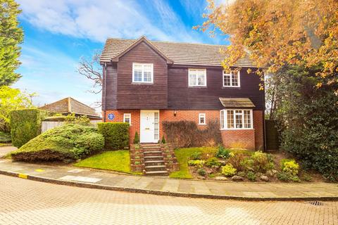 11 Wallers Hoppet, Loughton, IG10 1SP