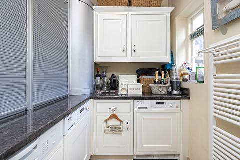 11 Wallers Hoppet, Loughton, IG10 1SP