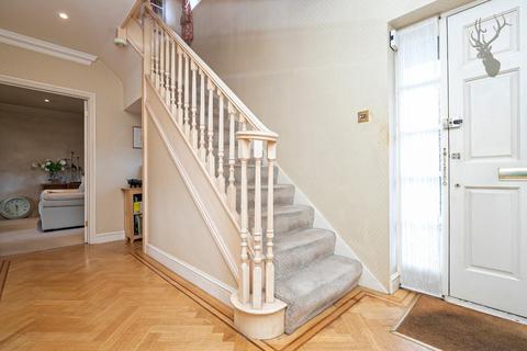 11 Wallers Hoppet, Loughton, IG10 1SP