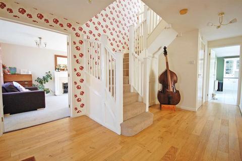 1 Custerson Drive, Black Notley, Braintree, CM77 8ZS