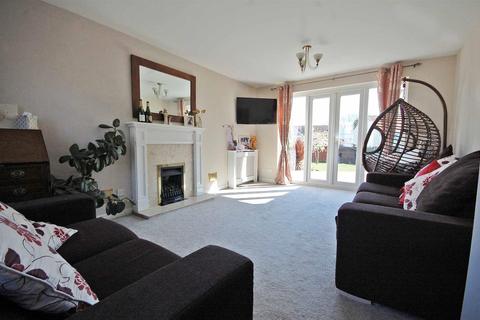 1 Custerson Drive, Black Notley, Braintree, CM77 8ZS