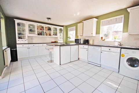 1 Custerson Drive, Black Notley, Braintree, CM77 8ZS