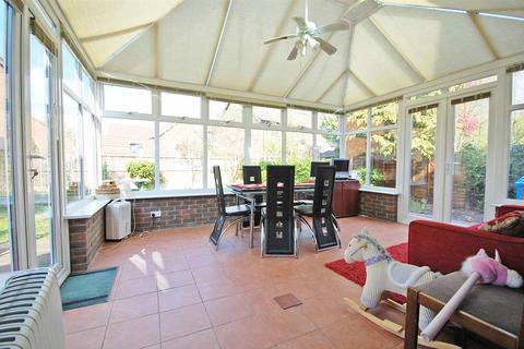 31 Framlingham Way, Great Notley, Braintree, CM77 7YY