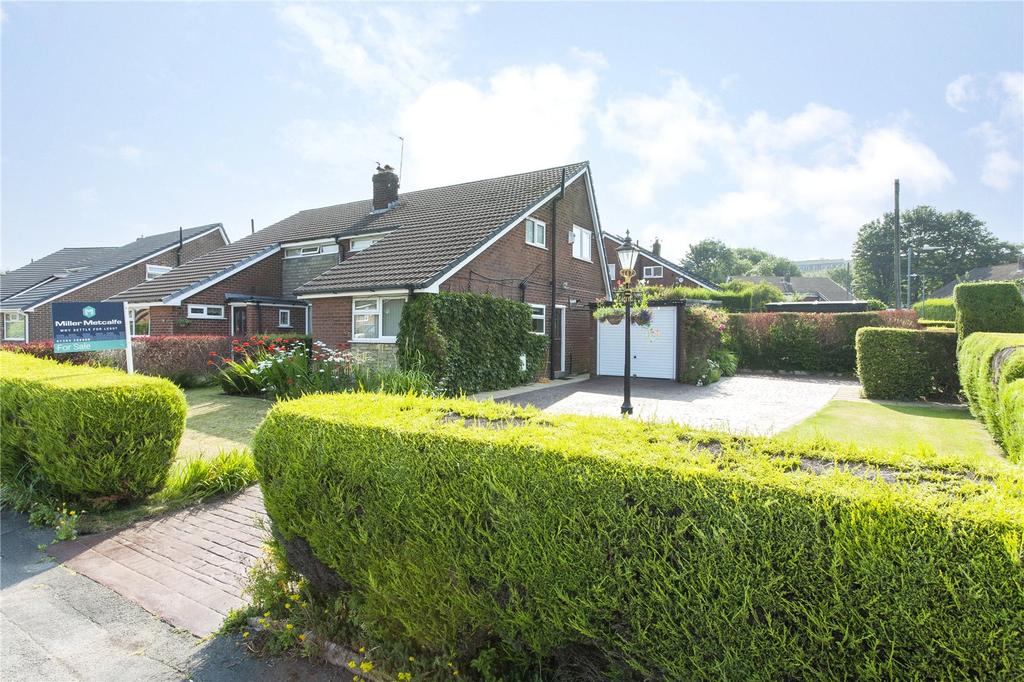 New Lane, Harwood, Bolton, BL2 3 bed semidetached house £225,000