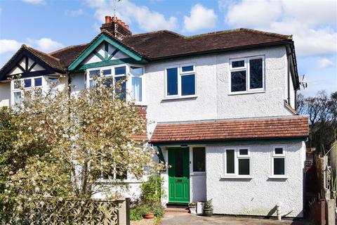 69 Deepdene Vale, Dorking, RH4 1NJ