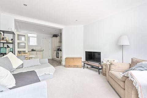 1a Kings Road, Haslemere, GU27 2QA