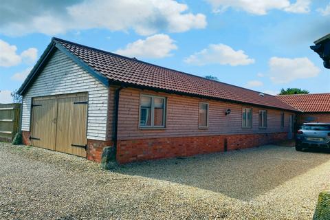 4 bedroom barn conversion to rent, Wareham