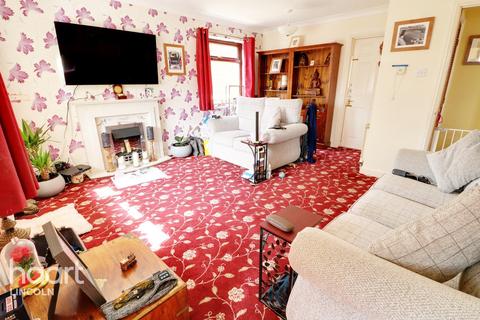 2 Daniel Gardens, Heighington, Lincoln, LN4 1RA