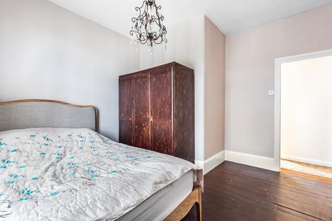 124a Manor Lane, London, SE12 8LR