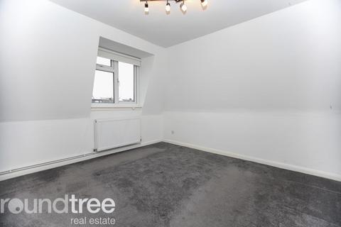 2 bedroom apartment to rent, Alice Court, Finchley Central, N3