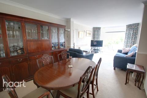1 Marston Gardens, Luton, LU2 7DU