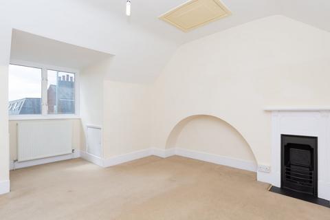 4 bedroom terraced house to rent, Catherine Street, St. Albans, Hertfordshire