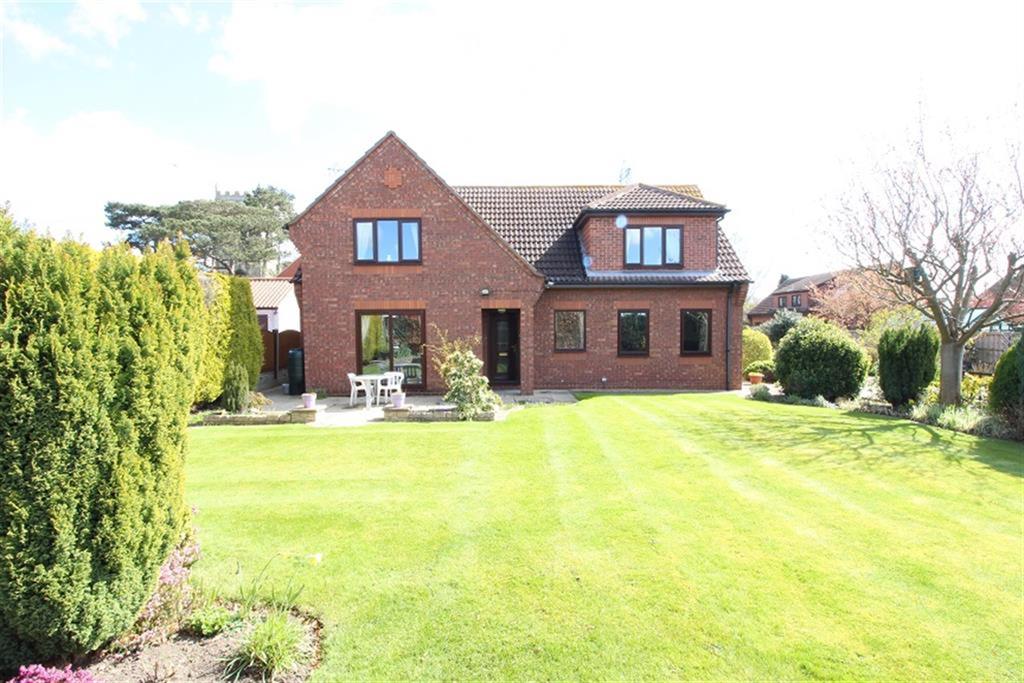 Tall Gables, DunhamonTrent, Newark... 4 bed detached house £280,000