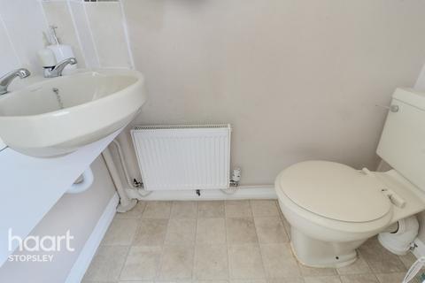 10 Linley Dell, Luton, LU2 8TJ