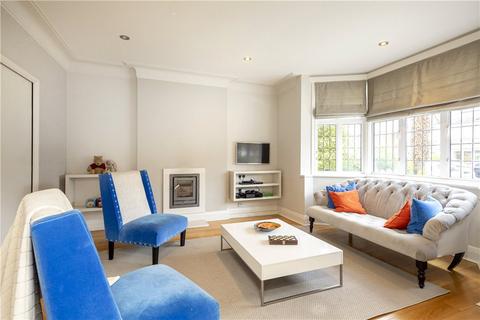 12 Carlton Road, New Malden, KT3 3AJ