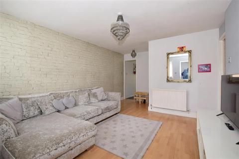 12 Plesman Way, Wallington, SM6 9NB