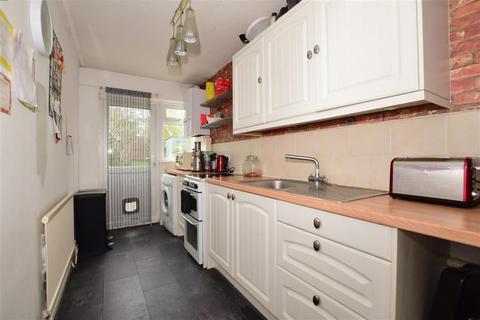 12 Plesman Way, Wallington, SM6 9NB