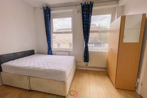 Studio to rent, Holloway Road, Islington, London, London  N7