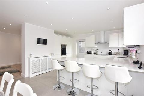 101 Welling Way, Welling, DA16 2RW