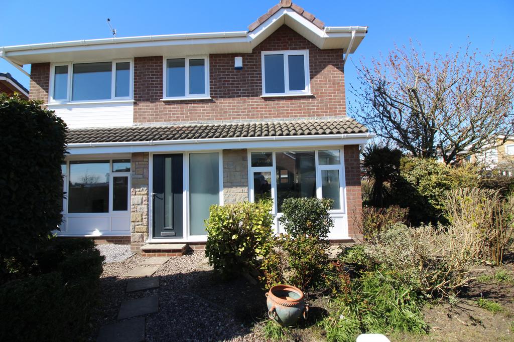 Formby Avenue, Fleetwood, FY7 3 bed detached house £279,950