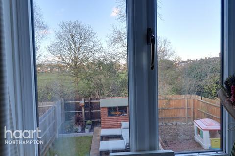 34 Kingsmead, Northampton, NN2 8HX