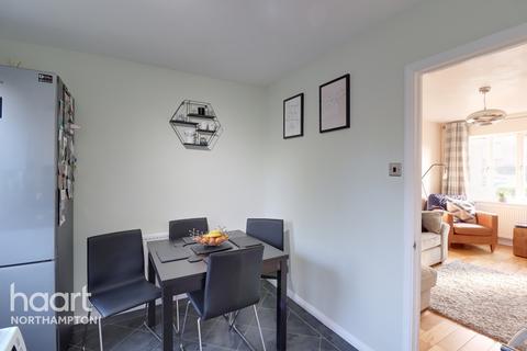 34 Kingsmead, Northampton, NN2 8HX