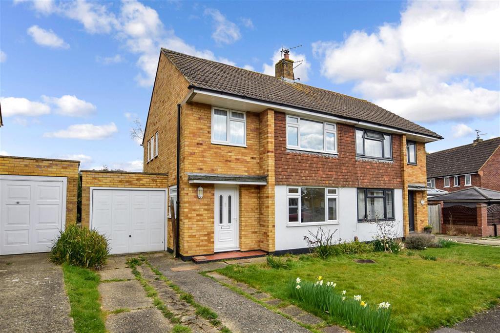 Willow Lea, Tonbridge, Kent 3 bed semidetached house £450,000