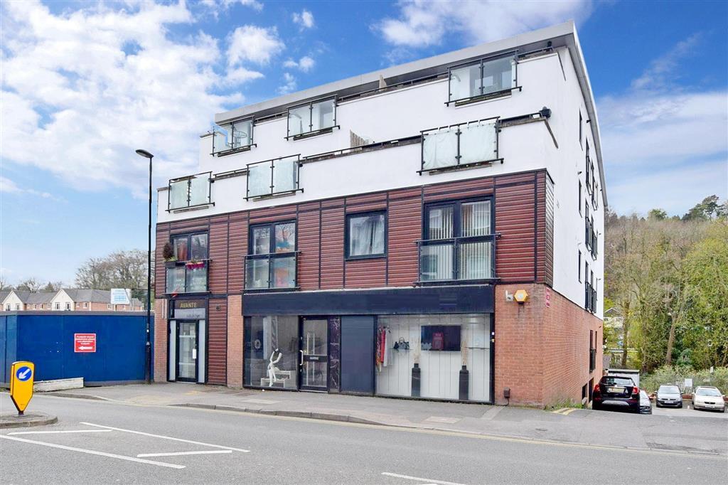 Croydon Road, Caterham, Surrey 2 bed apartment £255,000