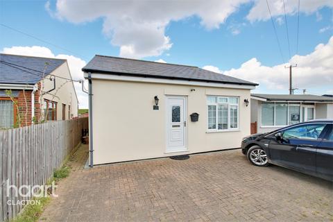 42 Colne Way, Point Clear Bay, Clacton-on-sea, CO16 8LL