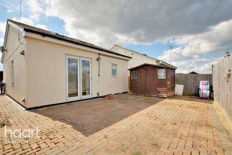 42 Colne Way, Point Clear Bay, Clacton-on-sea, CO16 8LL