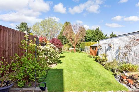 14 Long Walk, Istead Rise, Gravesend, DA13 9HH