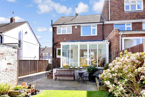 14 Long Walk, Istead Rise, Gravesend, DA13 9HH