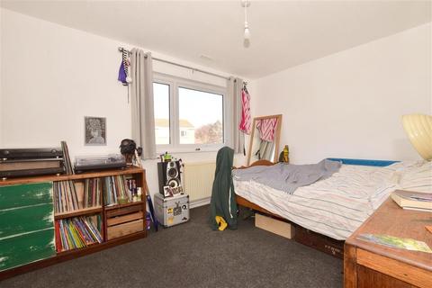 73 Abbey Close, Peacehaven, BN10 7SD
