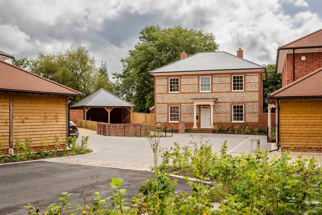 Sandleheath 4 bed detached house for sale £950,000