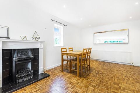 4, Gable Court Beechway, Guildford, GU1 2TA
