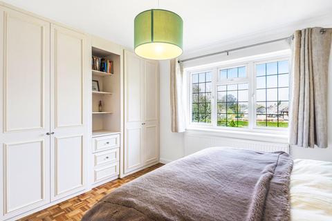 4, Gable Court Beechway, Guildford, GU1 2TA