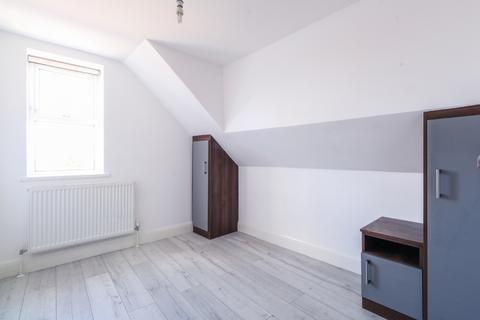 1 bedroom apartment to rent, Hildreth Street, South West London