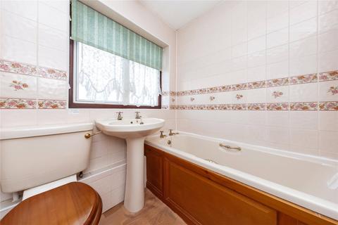 56 Leander Drive, Gravesend, DA12 4NE