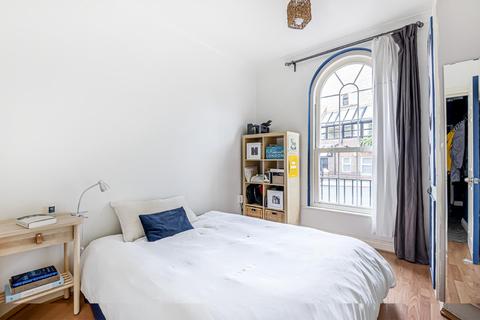2 Edward Square, London, SE16 5EE